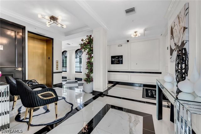 780 5th AVE S 303, Naples, FL 34102