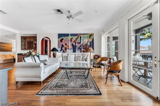 780 5th AVE S 303, Naples, FL 34102