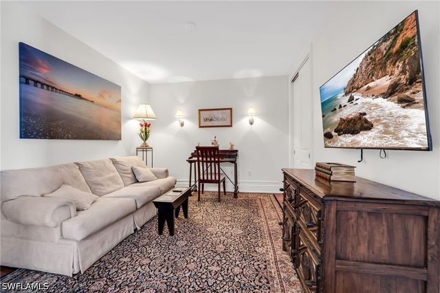 780 5th AVE S 303, Naples, FL 34102