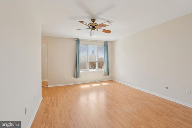 18 BENNINGTON PL, Newtown, PA 18940