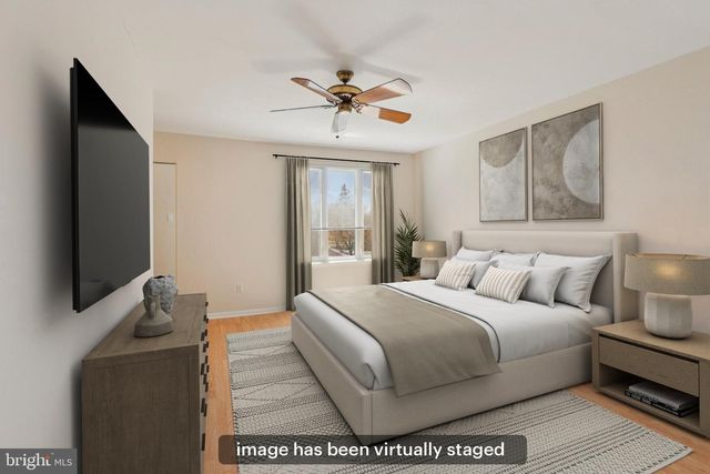 18 BENNINGTON PL, Newtown, PA 18940