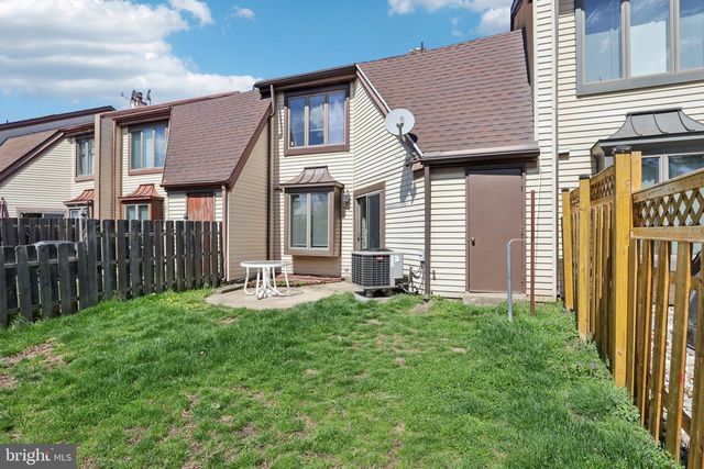 18 BENNINGTON PL, Newtown, PA 18940