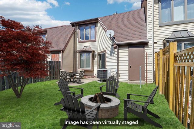 18 BENNINGTON PL, Newtown, PA 18940