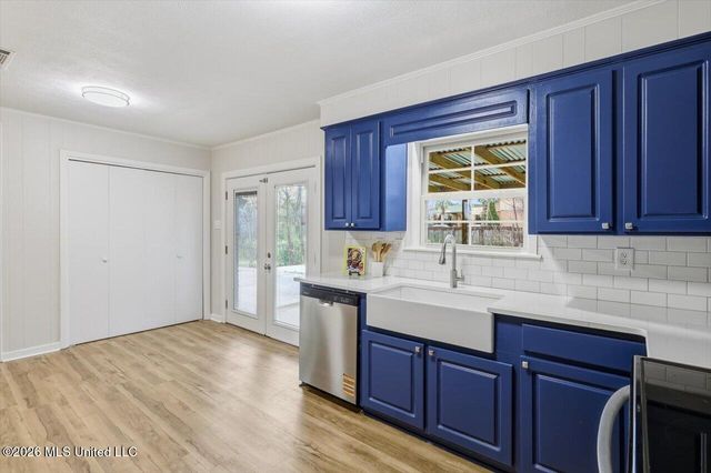 2051 Melvin Road, Pearl, MS 39208