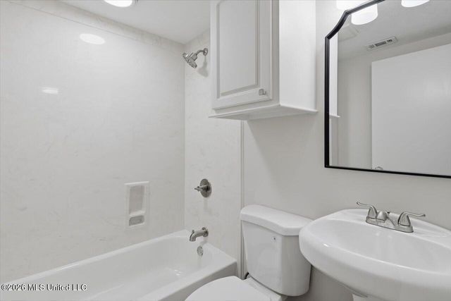 2051 Melvin Road, Pearl, MS 39208