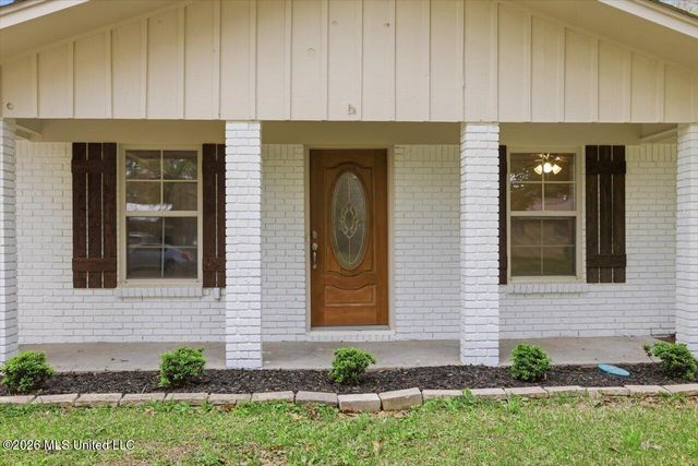 2051 Melvin Road, Pearl, MS 39208