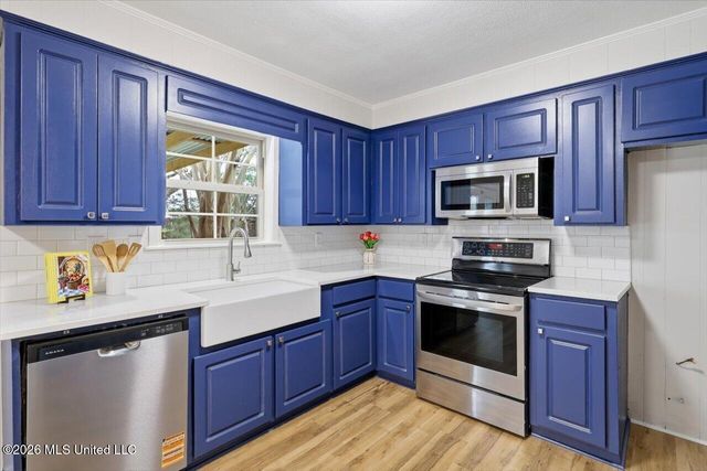 2051 Melvin Road, Pearl, MS 39208