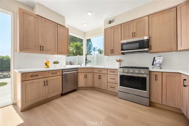 1023 S Brianna Way, Anaheim Hills, CA 92808