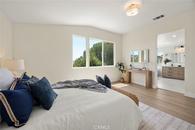 1023 S Brianna Way, Anaheim Hills, CA 92808