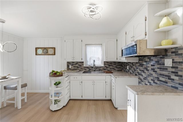 51 Hillcrest Drive, West Seneca, NY 14224