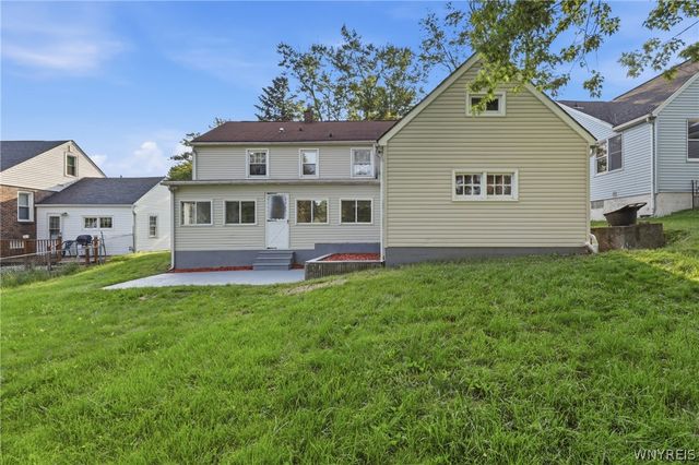 51 Hillcrest Drive, West Seneca, NY 14224