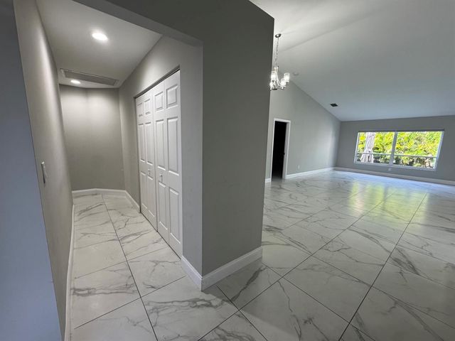18750 Caspian Circle, Boca Raton, FL 33496