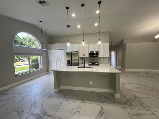 18750 Caspian Circle, Boca Raton, FL 33496