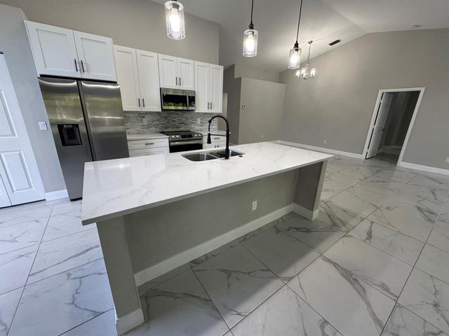 18750 Caspian Circle, Boca Raton, FL 33496