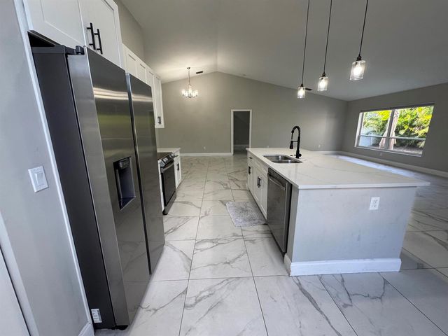 18750 Caspian Circle, Boca Raton, FL 33496