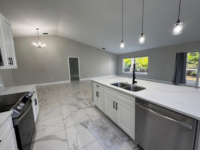 18750 Caspian Circle, Boca Raton, FL 33496