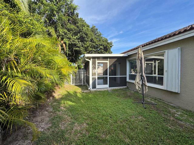 18750 Caspian Circle, Boca Raton, FL 33496