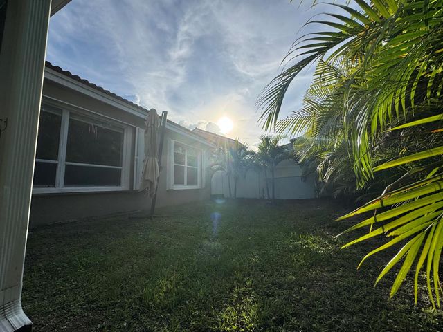 18750 Caspian Circle, Boca Raton, FL 33496