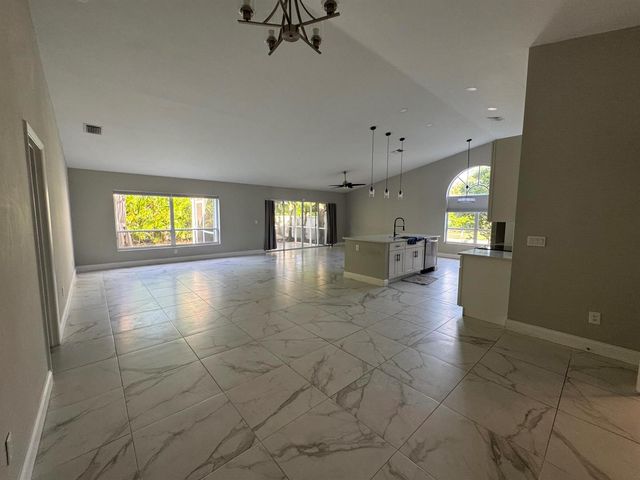 18750 Caspian Circle, Boca Raton, FL 33496
