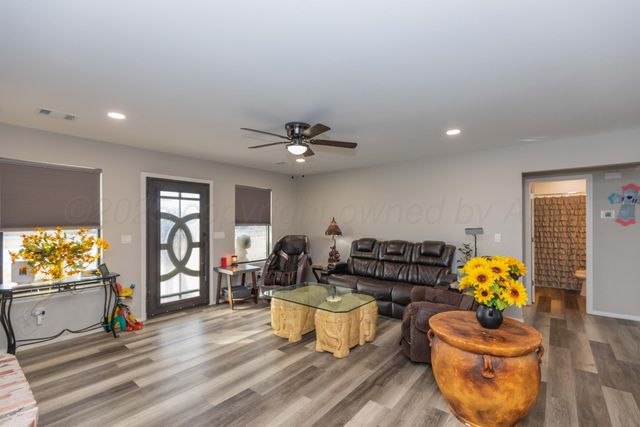 6106 W ROCKWELL Road, Amarillo, TX 79118