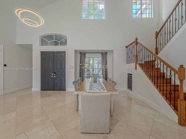 2574 Jardin Way, Weston, FL 33327