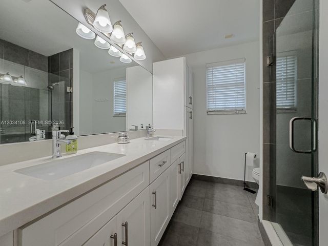 2574 Jardin Way, Weston, FL 33327