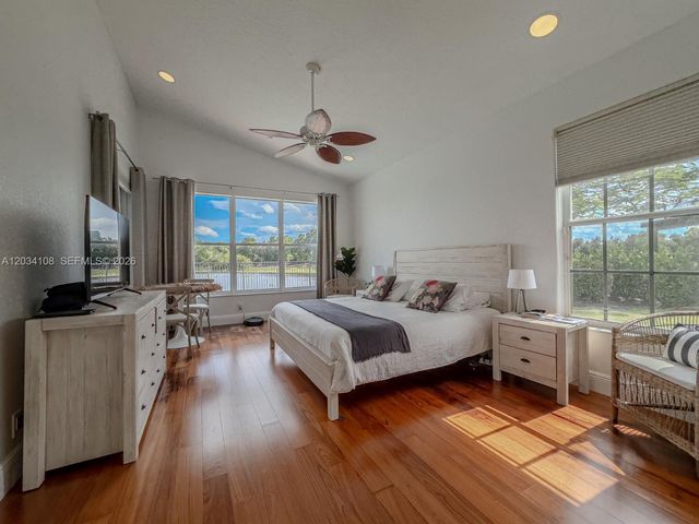 2574 Jardin Way, Weston, FL 33327