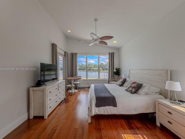 2574 Jardin Way, Weston, FL 33327