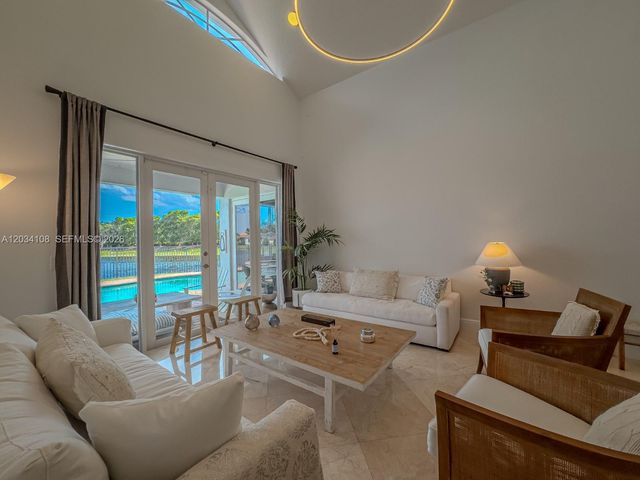 2574 Jardin Way, Weston, FL 33327