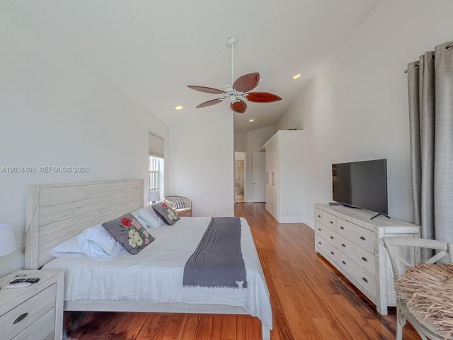 2574 Jardin Way, Weston, FL 33327