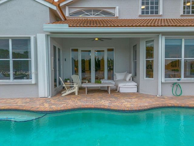2574 Jardin Way, Weston, FL 33327