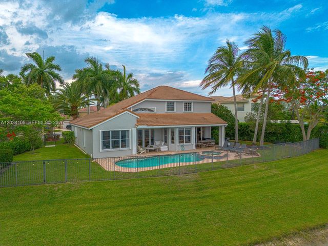 2574 Jardin Way, Weston, FL 33327