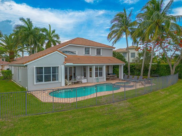 2574 Jardin Way, Weston, FL 33327