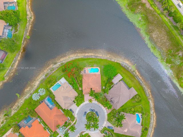 2574 Jardin Way, Weston, FL 33327
