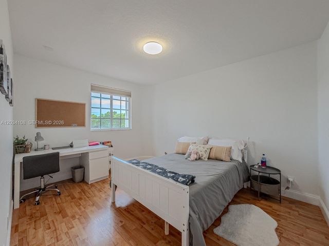 2574 Jardin Way, Weston, FL 33327
