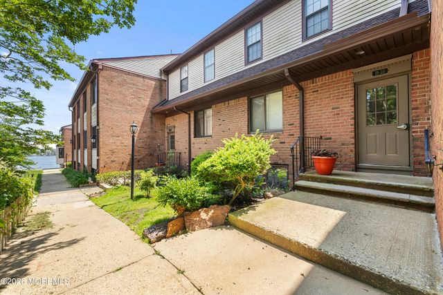 200 Portland Road D12, Highlands, NJ 07732