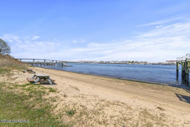 200 Portland Road D12, Highlands, NJ 07732