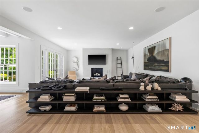 256 Country Club Road, New Canaan, CT 06840