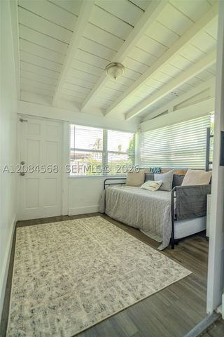 2533 Wiley St, Hollywood, FL 33020