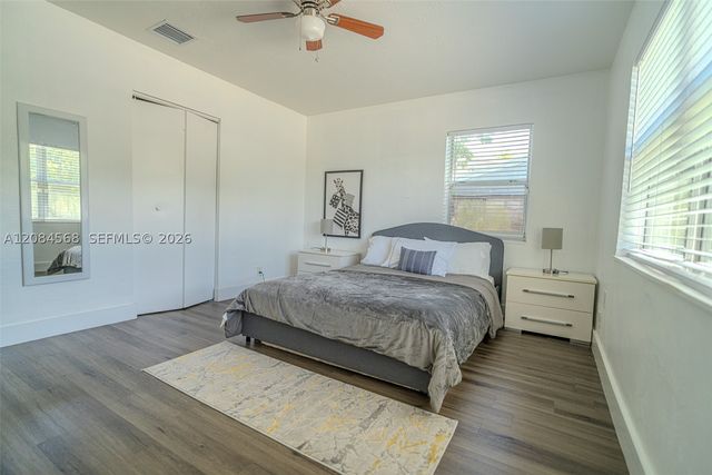 2533 Wiley St, Hollywood, FL 33020
