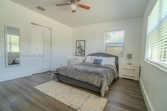 2533 Wiley St, Hollywood, FL 33020