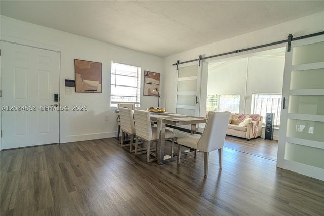 2533 Wiley St, Hollywood, FL 33020