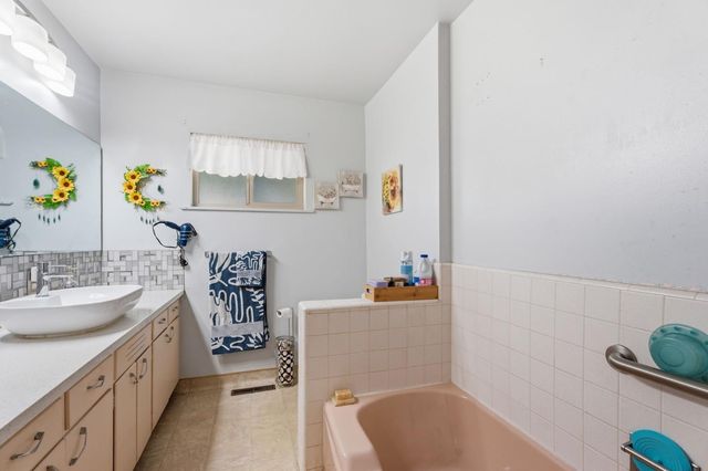 5446 E Mono Street, Fresno, CA 93727