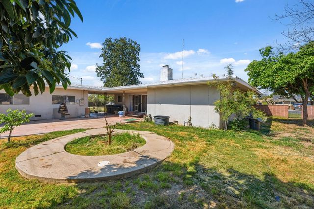 5446 E Mono Street, Fresno, CA 93727