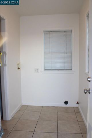 827 33Rd St, Richmond, CA 94804