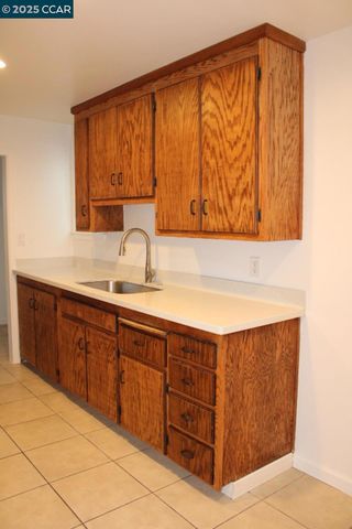 827 33Rd St, Richmond, CA 94804