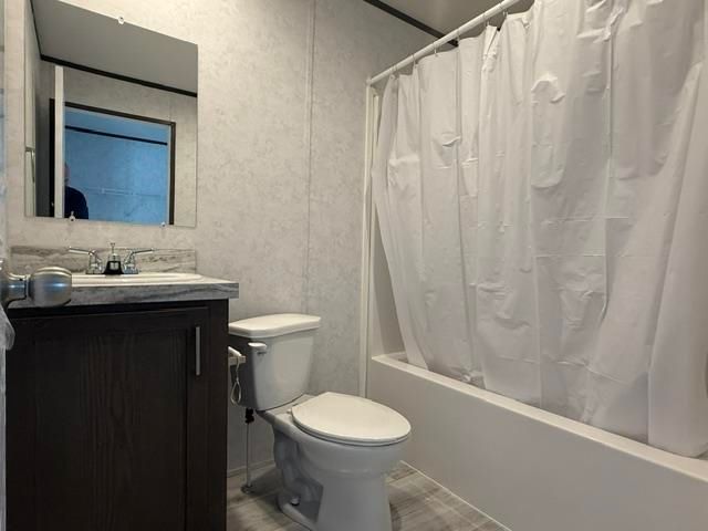 13 Noble Place, Londonderry, NH 03053