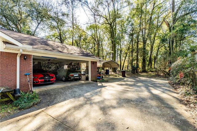 204 Bayou E Avenue, Satsuma, AL 36572