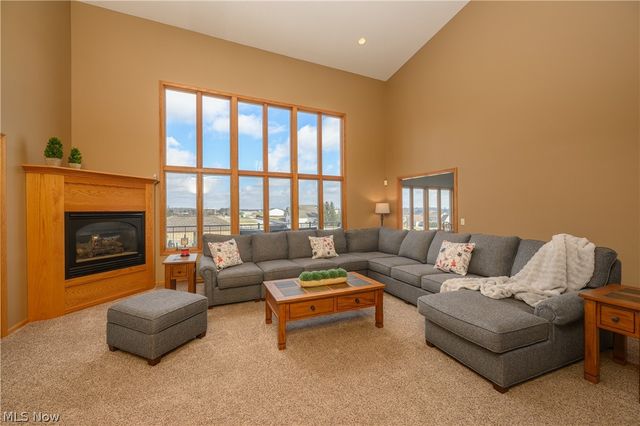 1617 Charolais Street NW, Uniontown, OH 44685