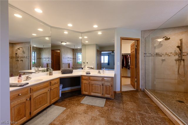 1617 Charolais Street NW, Uniontown, OH 44685